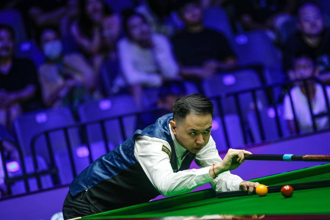 内从一个充 内从一个充