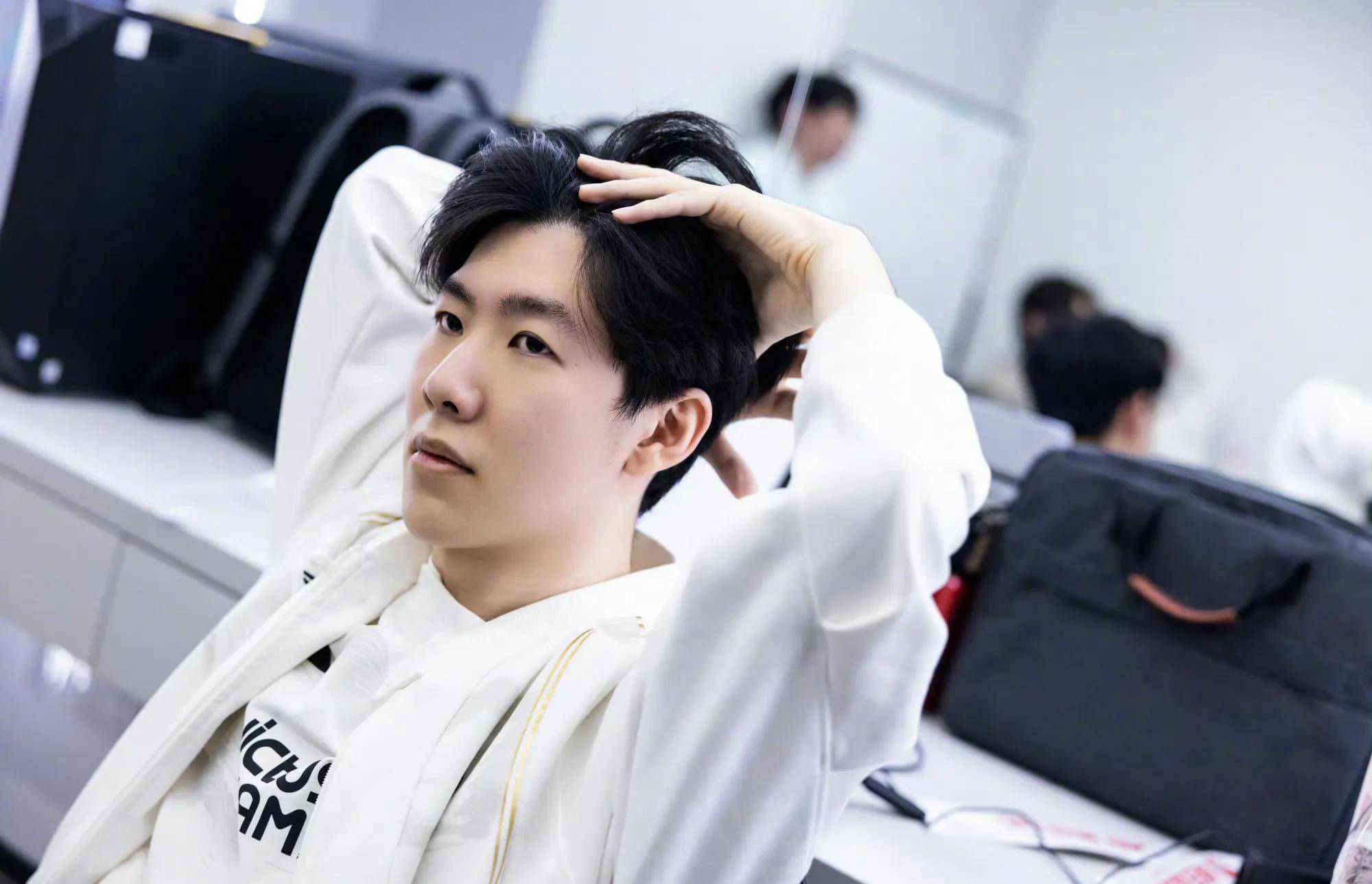 迅速找到自 迅速找到自