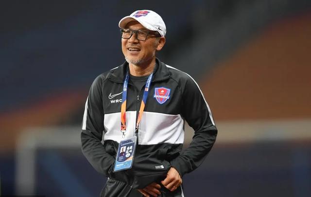 加盟巴塞罗 加盟巴塞罗